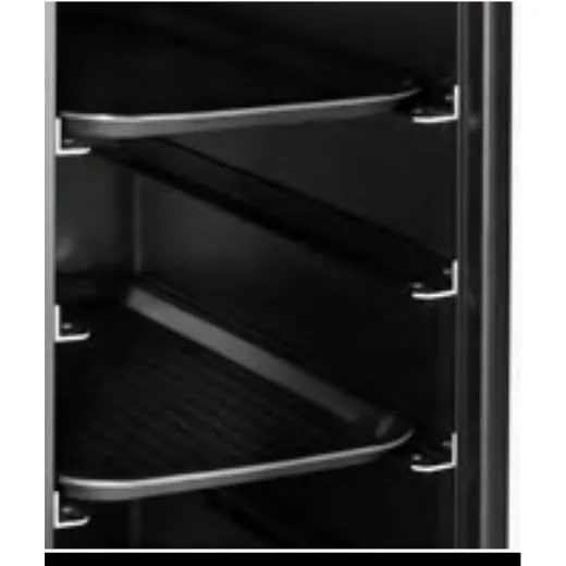 Detailansicht der Tablett-Auflagenschienen des Abr�umwagens in Schwarz. Zu sehen: mehrere Einschubebenen mit gebogenen Metallschienen und ein eingelegtes GN 1/1 Tablett. Abstand der Auflagen: 130 mm.