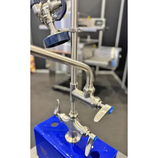 T&S EUROPEAN EVERSTEEL Line - hohe Einloch Edelstahl Vorspülbrause EEP-2DL12 Hohe Einloch-Vorspülbrause T&S EEP-2DL12 aus der EVERSTEEL Line. Aus Edelstahl gefertigt, DVGW-geprüft und ideal für hygienekritische Bereiche wie Lebensmittelverarbeitung, Medizin, Praxis, Labor und Pharmaindustrie.