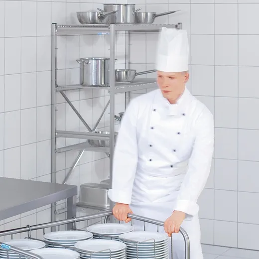Anwendungsbeispiel der Hupfer Norm-5 Drahtrostauflage im Lager fr Kchenutensilien, einer Hotel- oder Gemeinschaftskche. Optimal fr hchste hygienische Ansprche.