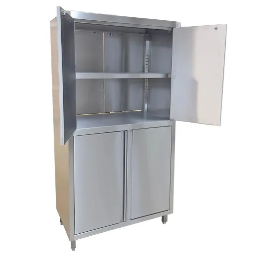 Ansicht des Edelstahl Hochschranks mit geffneter oberer Schrankhlfte. Mae: 195 cm Hhe, 80 cm Tiefe, Breite whlbar von 70 bis 120 cm. Ideal fr Bereiche wie Bckereien, Kantinen, Krankenhuser, Pflegeheime, Reinrume, Grokchen und Labore.