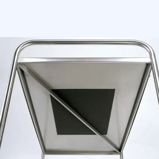 Vollverschweißter Verstärkungsunterzug - hohe Stabilität und Belastbarkeit Jedes Bord ist mit einem vollverschweißten Verstärkungsunterzug ausgestattet - für hohe Stabilität und Belastbarkeit. Die Konstruktion sorgt für eine gleichmäßige Gewichtsverteilung und ermöglicht eine erhöhte Flächenbelastung.