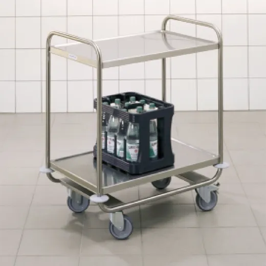Anwendungsbeispiel des Hupfer Edelstahl Servierwagens SSW 8x5-2, Art.-Nr. 0112172. Stabiler Etagenwagen mit zwei Borden 800x500 mm und Nutzlast bis 120 kg. Geeignet f�r Hotel, Klinik, Jugendherberge, Apotheke, Metzgerei, B�ckerei, Pharma oder Laborbereich