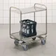 Anwendungsbeispiel des Hupfer Edelstahl Servierwagens SSW 8x5-2, Art.-Nr. 0112172. Stabiler Etagenwagen mit zwei Borden 800x500 mm und Nutzlast bis 120 kg. Geeignet fr Hotel, Klinik, Jugendherberge, Apotheke, Metzgerei, Bckerei, Pharma oder Laborbereich