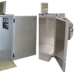 KC1420VZ - K. & M. Holland Mll- & Abfallkhler fr 2x240l Biomlltonne - Ansicht mit offener Tr und Detailansicht Innenraum